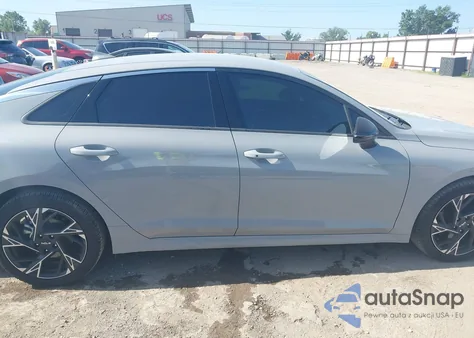 2025 Kia K5 Gt-Line из США, поврежденный, VIN KNAG64J75S5301401
